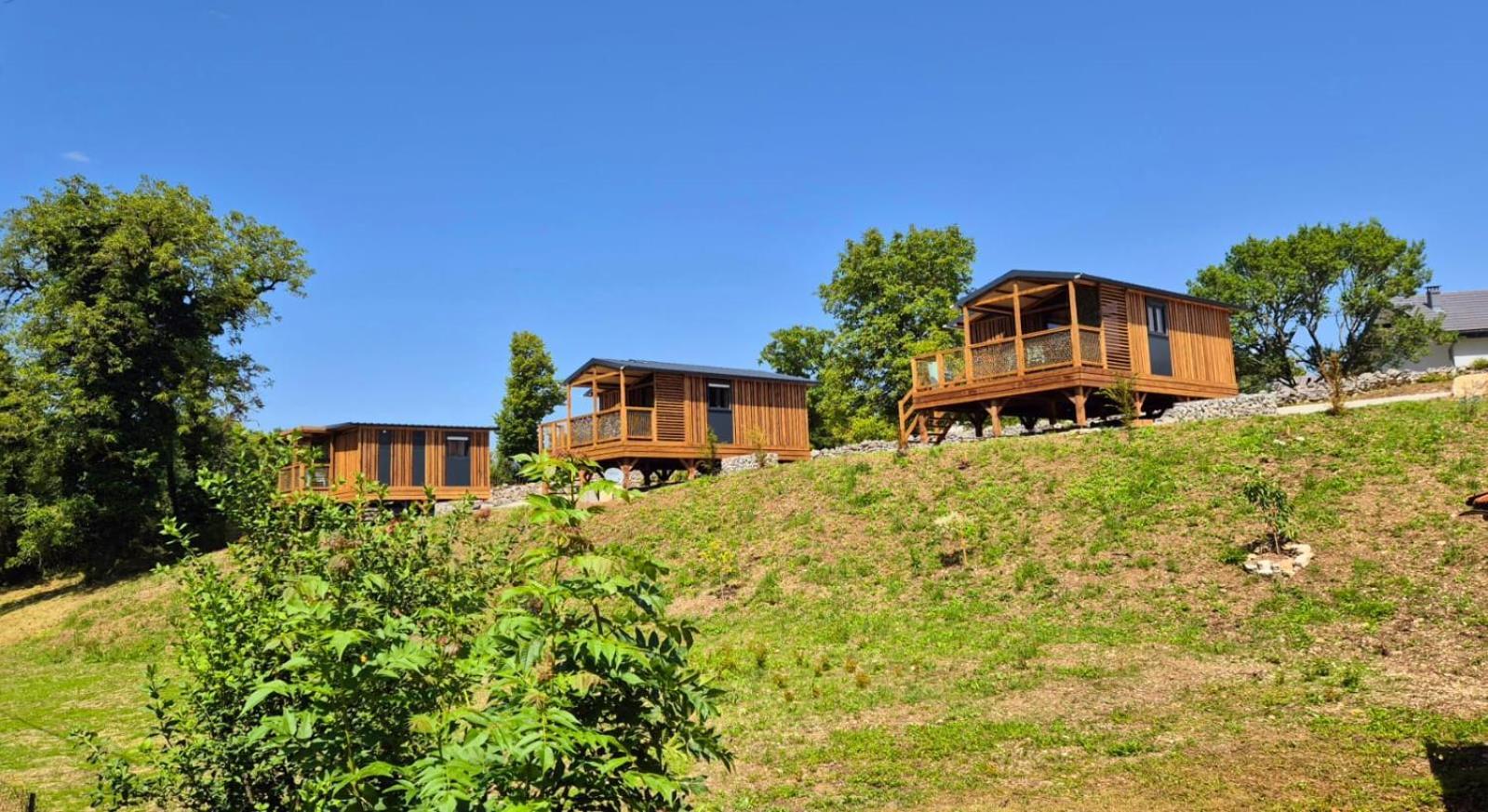 Les Lodges D'Emeraude Maisod Esterno foto