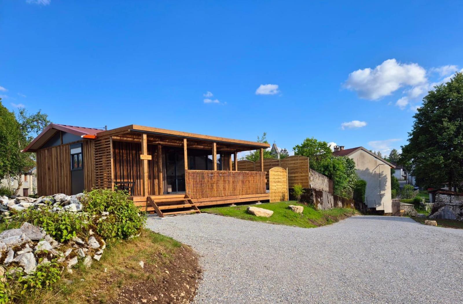 Les Lodges D'Emeraude Maisod Esterno foto