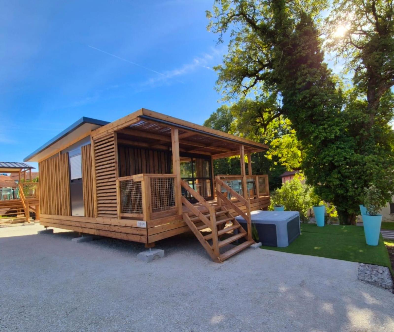 Les Lodges D'Emeraude Maisod Esterno foto