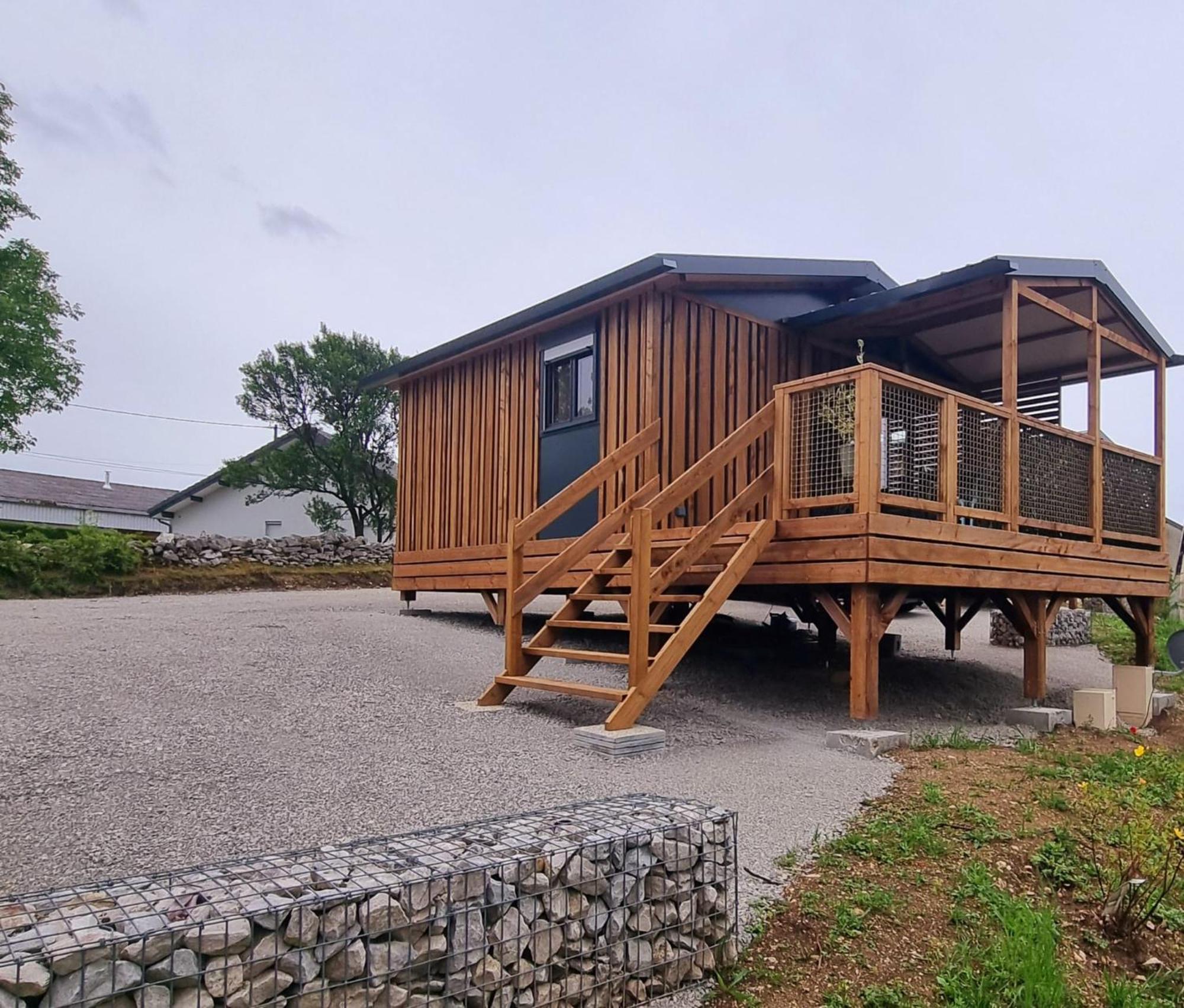 Les Lodges D'Emeraude Maisod Esterno foto